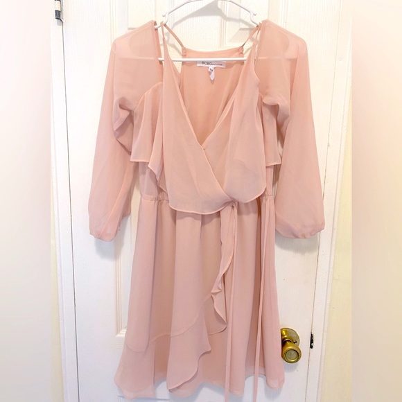 BCBG ROSE MINI DRESS With elastic waist & ruffles light material tie side - Picture 2 of 13